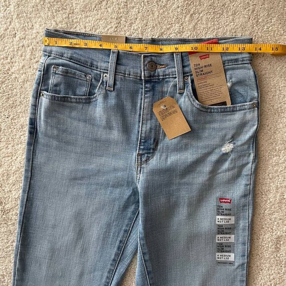 NWT Levi's 724 High Rise Slim Straight Distressed Jeans 27/32 Light Wash - Picture 12 of 13